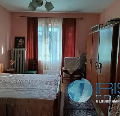 Снимка 3 — Тристаен апартамент в Шумен, Център