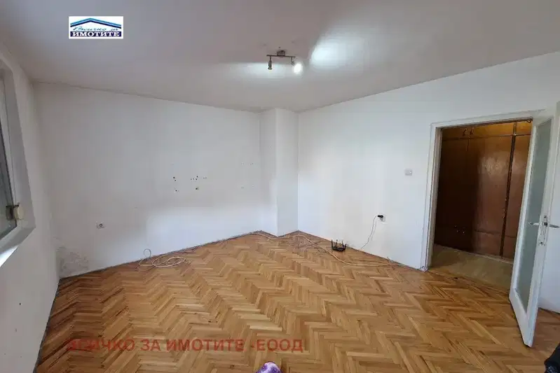 Тристаен апартамент в Русе, Център