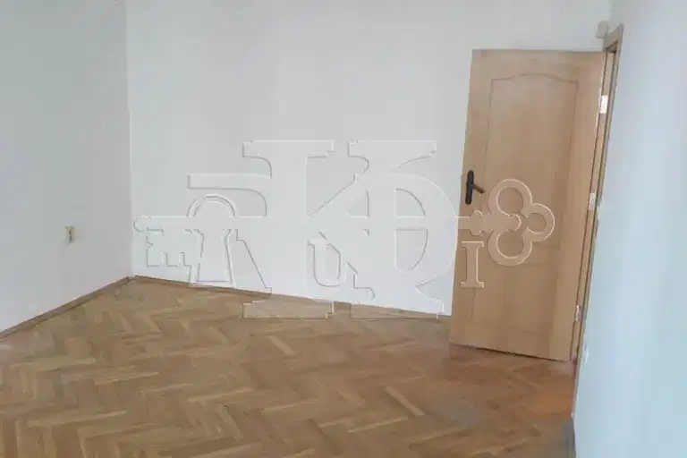 Тристаен апартамент във Варна, Чаталджа