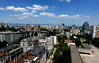 Тристаен апартамент с голяма лоджия в Дианабад, София