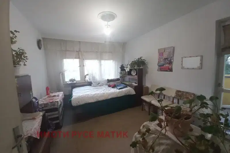 Тристаен апартамент в Русе, Дружба 3