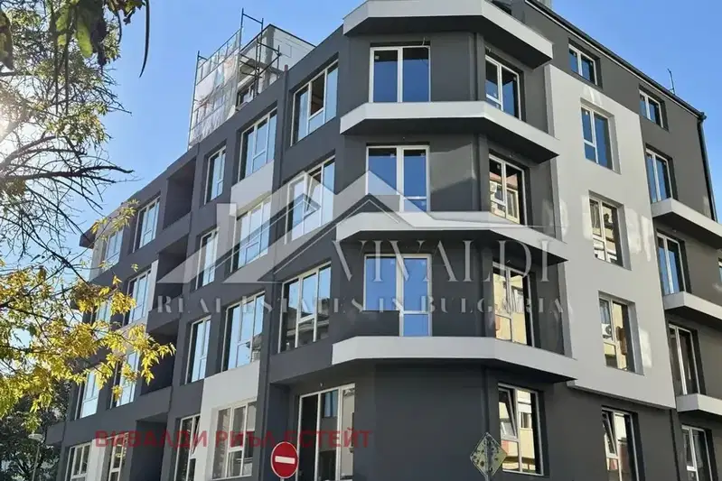 Тристаен апартамент във Варна, Гранд Мол