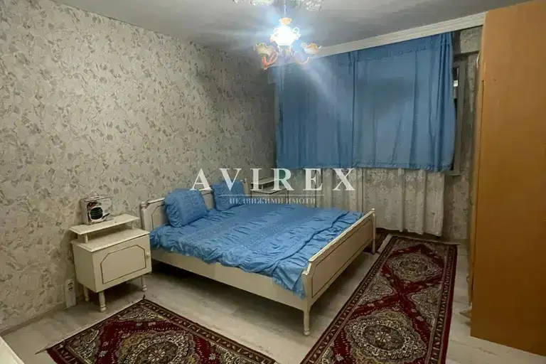 3-bedroom apartment in Plovdiv, Izgrev