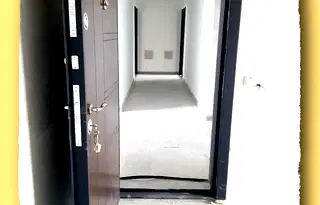 Тристаен апартамент в Перник, Изток
