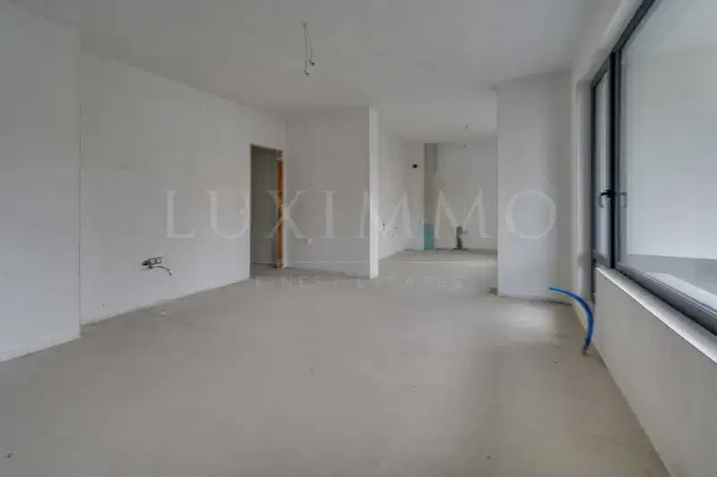 3-bedroom apartment in Sofiya, Mladost 1