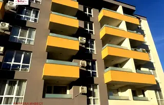 Тристаен апартамент в Благоев, Освобождение