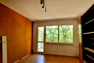 Тристаен апартамент в София, Редута
