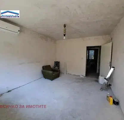 Снимка 3 — Тристаен апартамент в Русе, Родина 2