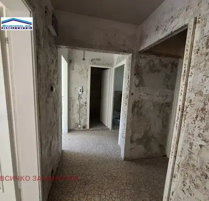 Снимка 5 — Тристаен апартамент в Русе, Родина 2