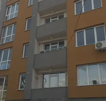 Снимка 2 — Тристаен апартамент в Пазарджик, Руски