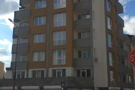 Тристаен апартамент в Пазарджик, Руски