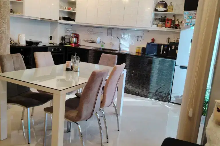 3-bedroom apartment in Pleven, Shirok Centyr