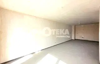 Тристаен апартамент в София, Сухата река