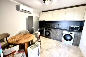 Тристаен апартамент във Варна, Виница