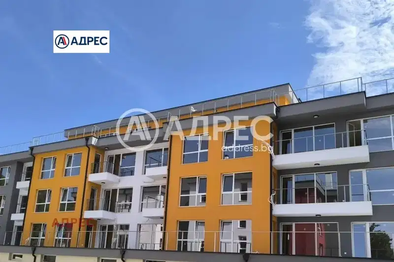 Тристаен апартамент във Варна, Виница
