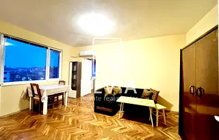 Тристаен апартамент с балкон в центъра на Бургас, Възраждане