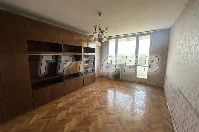 3-bedroom apartment in Ruse, Vyzrajdane