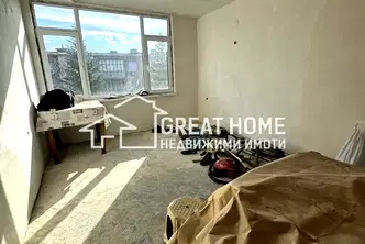 Тристаен апартамент в Търговище, Запад 1