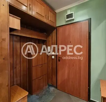 Снимка 5 — Тристаен апартамент в София, Зона Б-19