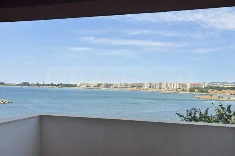 3-bedroom apartment in Oblast Burgas, Aheloi