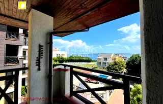 Тристаен апартамент в Бургас, Черноморец