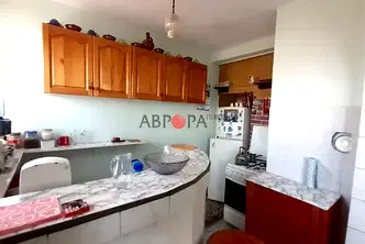 Тристаен апартамент в Бургас, Карнобат
