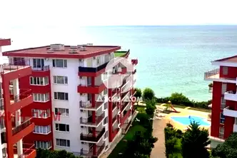 Тристаен апартамент в Бургас, к.к. Елените