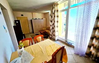 Тристаен апартамент в Бургас, к.к. Слънчев бряг