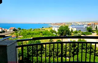 Тристаен апартамент в Бургас, с. Равда