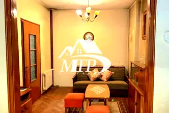 Тристаен апартамент в София, Център