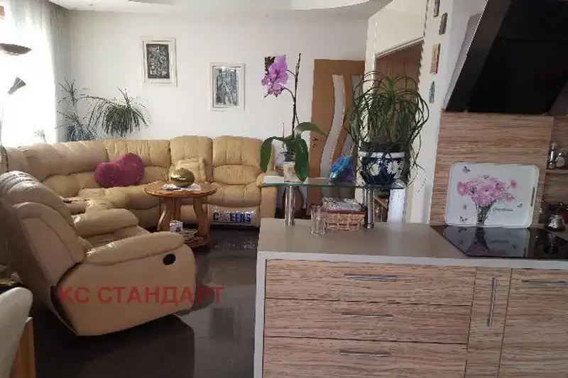 5-bedroom apartment in Sofiya, Nadejda 2