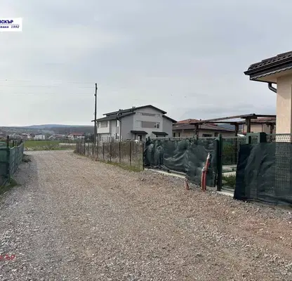 Photo 3 — Plot in област София, Novi Han