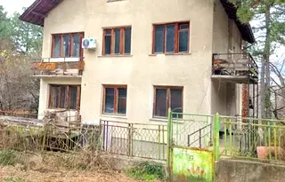 Къща в Банкя