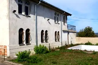 Къща в Кърджали, Резбарци