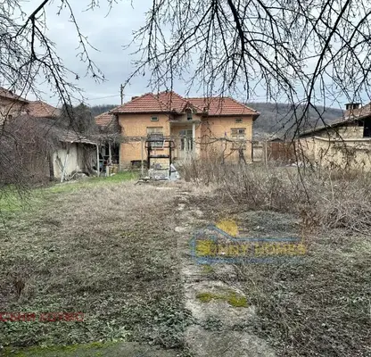 Снимка 5 — Къща във Велико Търново, с. Драганово