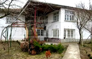 Къща във Велико Търново, с. Паисий