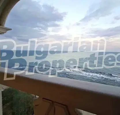 Снимка 2 — Многостаен апартамент във Варна, Чайка
