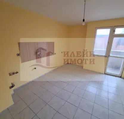 Снимка 3 — Многостаен апартамент в Русе, Широк център