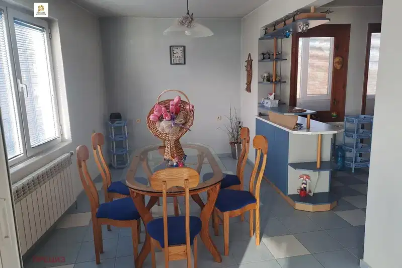 4-bedroom apartment in Shumen, Voenno Uchilishte