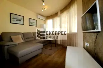 Двустаен апартамент във Варна, Базар Левски