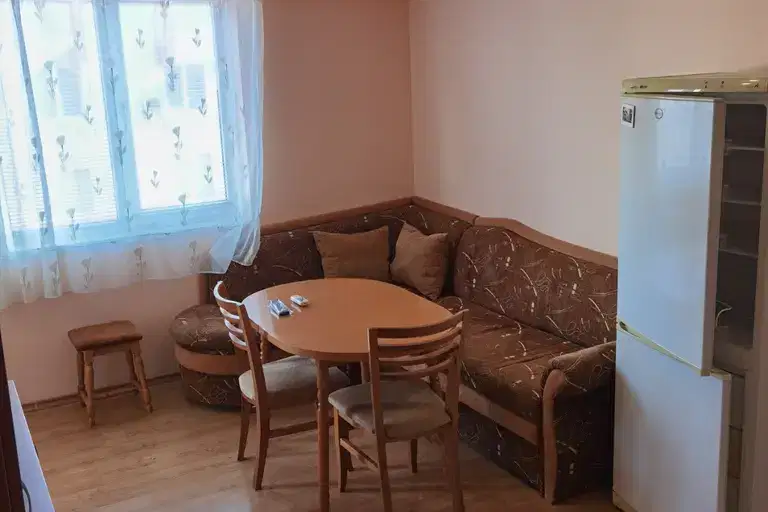 Двустаен апартамент във Велико Търново, Бузлуджа