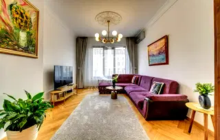 2-стаен апартамент с кухненски бокс в Център, София