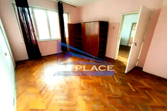 Двустаен апартамент в Шумен, Център
