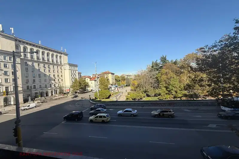 Двустаен апартамент в София, Център