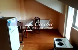 Двустаен апартамент в Търговище, Изток 1
