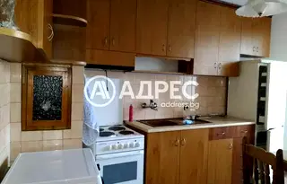 Двустаен апартамент с голяма тераса в Кършияка, Пловдив