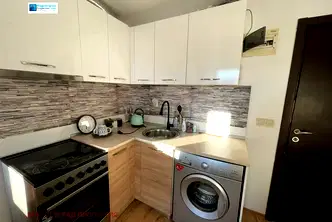 Двустаен апартамент в Благоев, Широк център