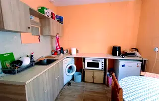 Етаж от къща във Велико Търново, Акация