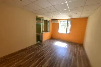 Етаж от къща в Плевен, Сторгозия