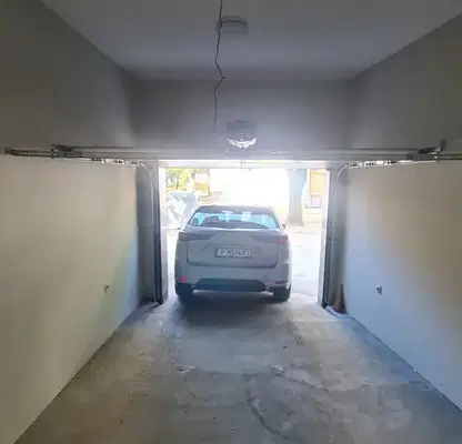 Photo 2 — Garage/Parking in Ruse, Hyshove